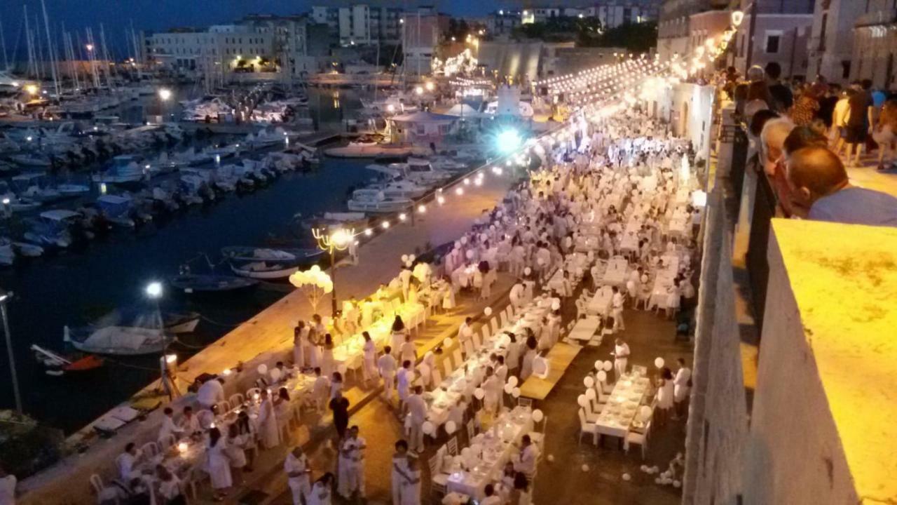 Tre Metri Sopra Il Mare Villa Bisceglie Dış mekan fotoğraf